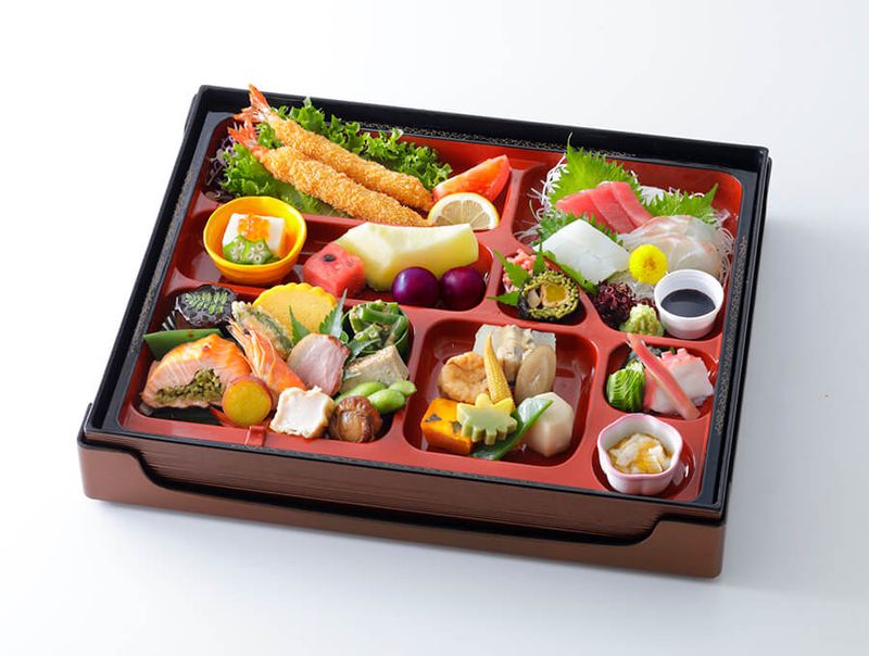 膳割子(ご飯なし)【お持ち帰り容器（刺身なし）】   