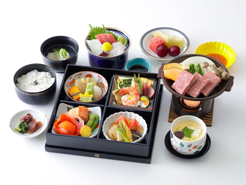 那古野御膳 【なごやごぜん】  