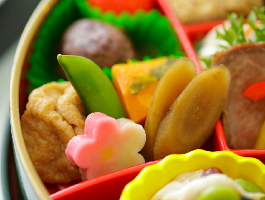 日替り 刺身入り (水曜日・土曜日)