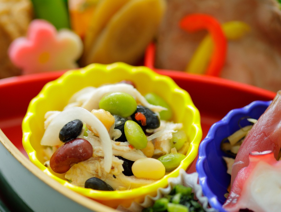 日替り 刺身入り (水曜日・土曜日)