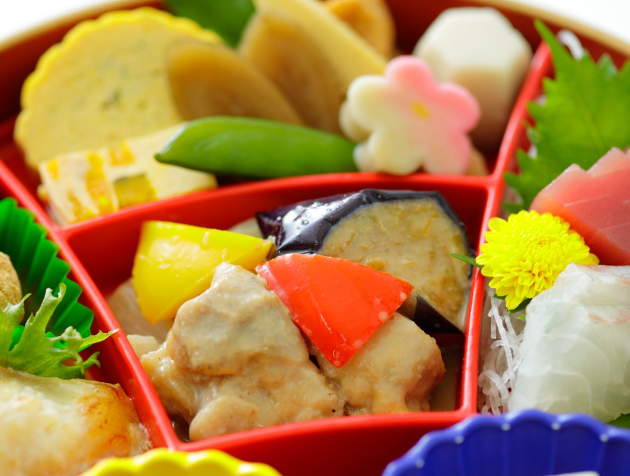 日替り 刺身入り (火曜日・金曜日)