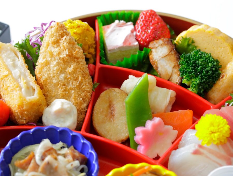 日替り 刺身入り (火曜日・金曜日) 　 　