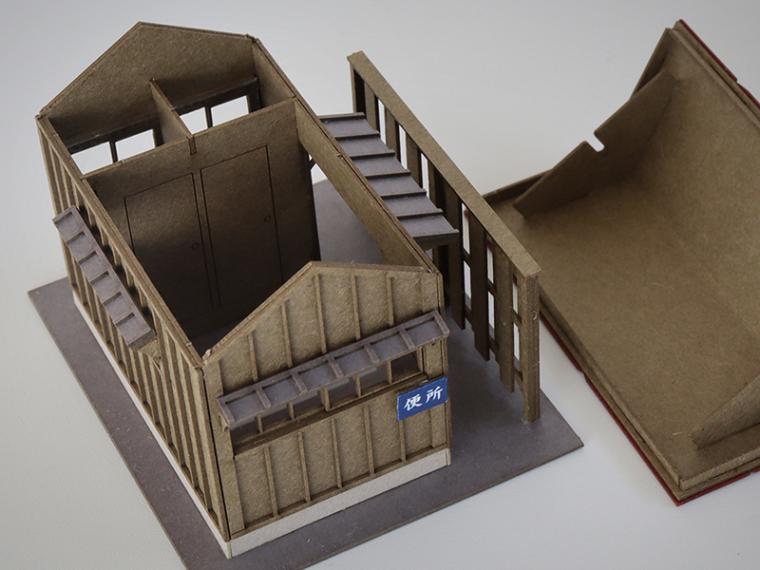 【着色済ペーパー製組立キット】　便所小屋A(1/83)（梅桜堂クリックポスト対象商品）