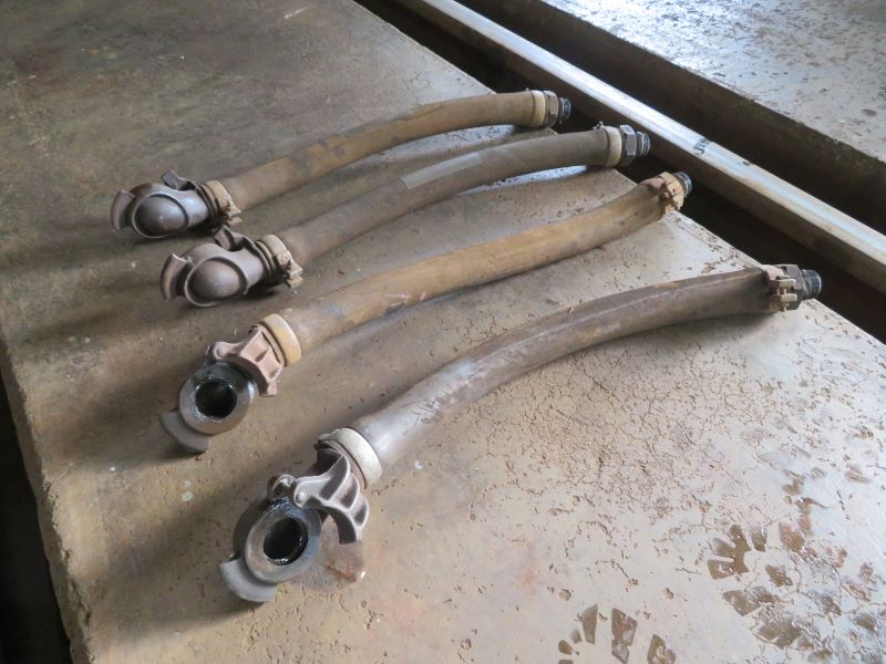 ブレーキホース1本　（クリップなし）