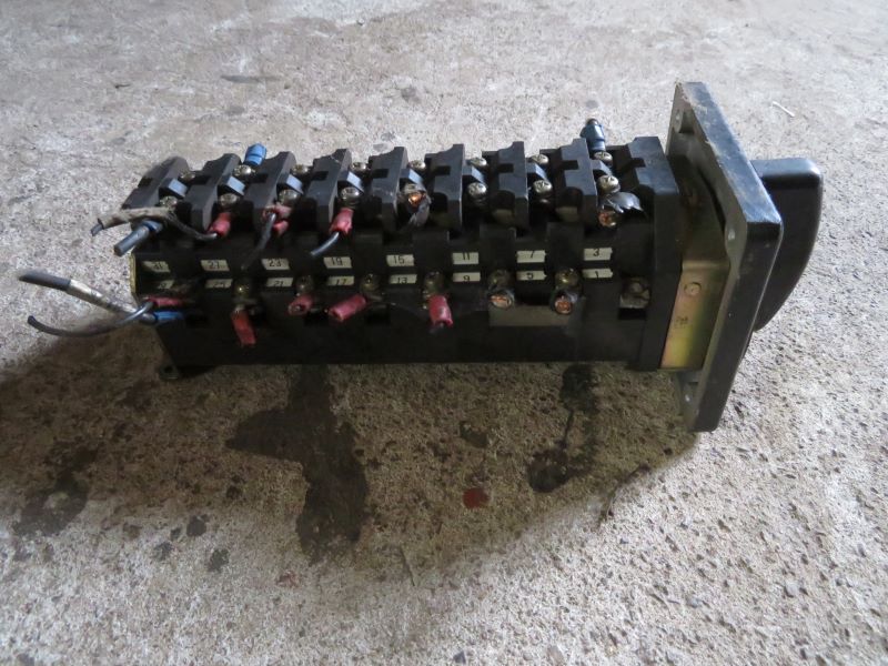 運転台　切り替えスイッチ　YR1500形
