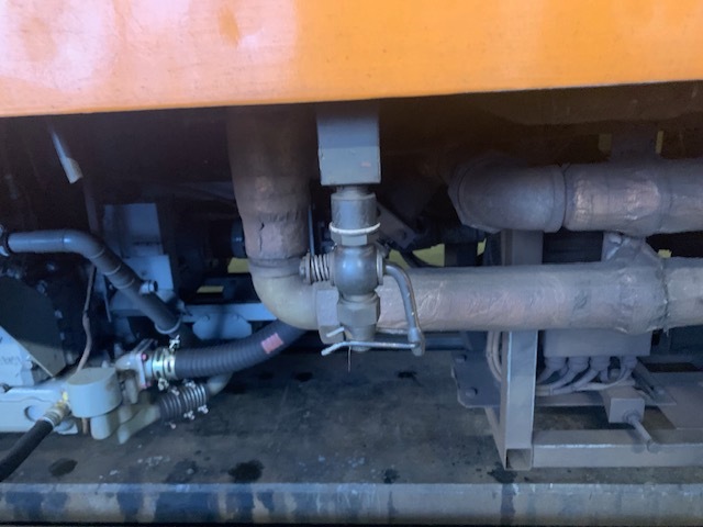 冷却水排出コック