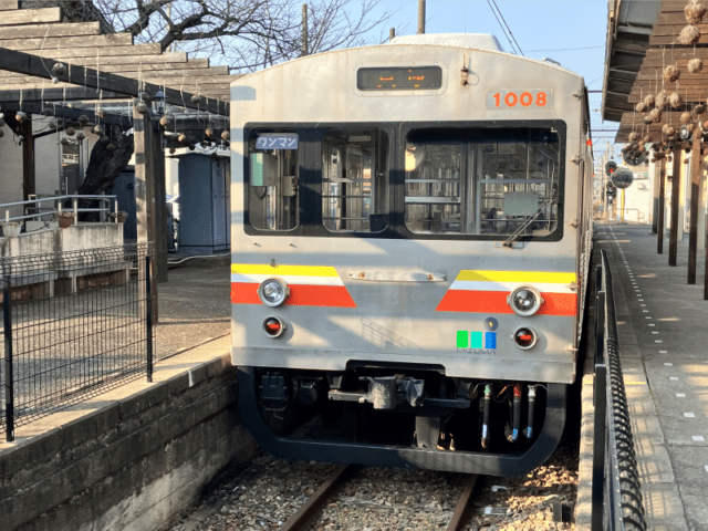 ［小学校６年生以下対象］　　　　　　☆2025年12月28日（日）午後開催☆　　　【応募者多数の場合は抽選となります】　　「冬休みこども電車運転体験（午後の部）」　応募〆切2025年12月16日（火）9時まで