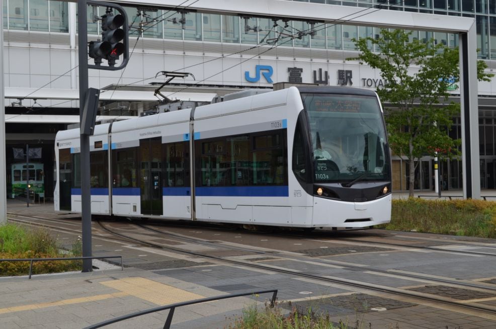 ★終了★【オークション】新型車両T100形電車〔Ｔ１０５〕営業前独占乗車権（富山地方鉄道株式会社）  