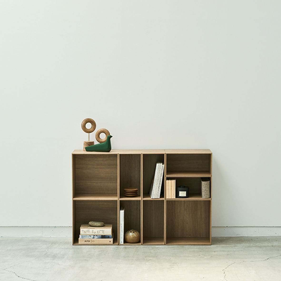 【V-TISS LIGHT  Set Plan-A】　スクエアとハーフのボックスユニットによる、組み合わせ自由度の高い収納