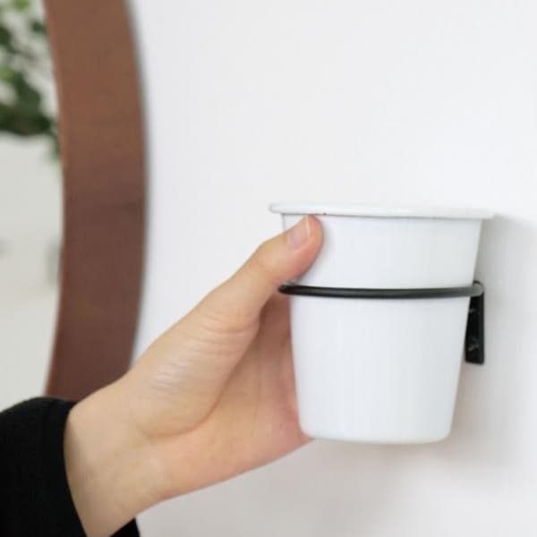 壁に取り付けるリング