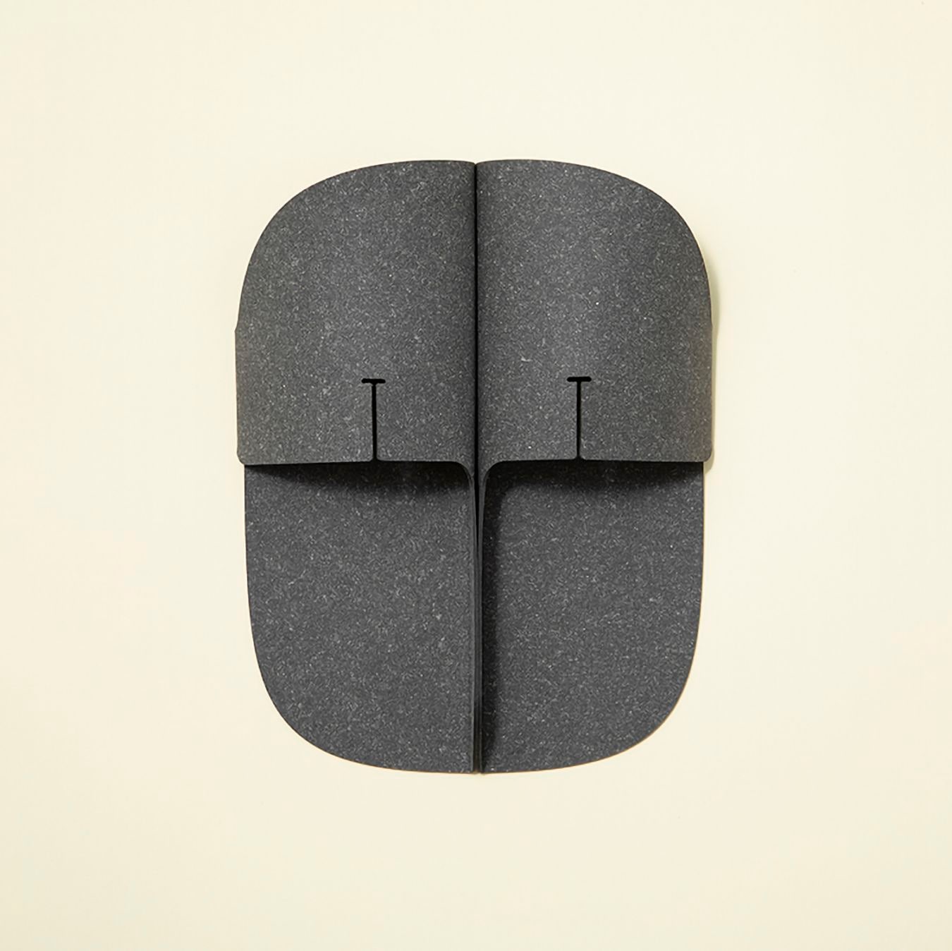 【MONOFORM SLIPPERS】整った置き姿の室内スリッパ（オープンタイプ）