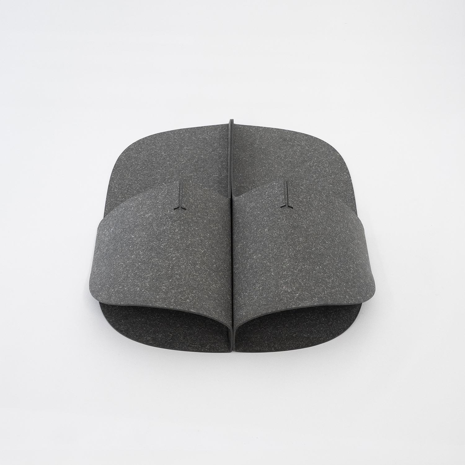 【MONOFORM SLIPPERS】整った置き姿の室内スリッパ(オープンタイプ)