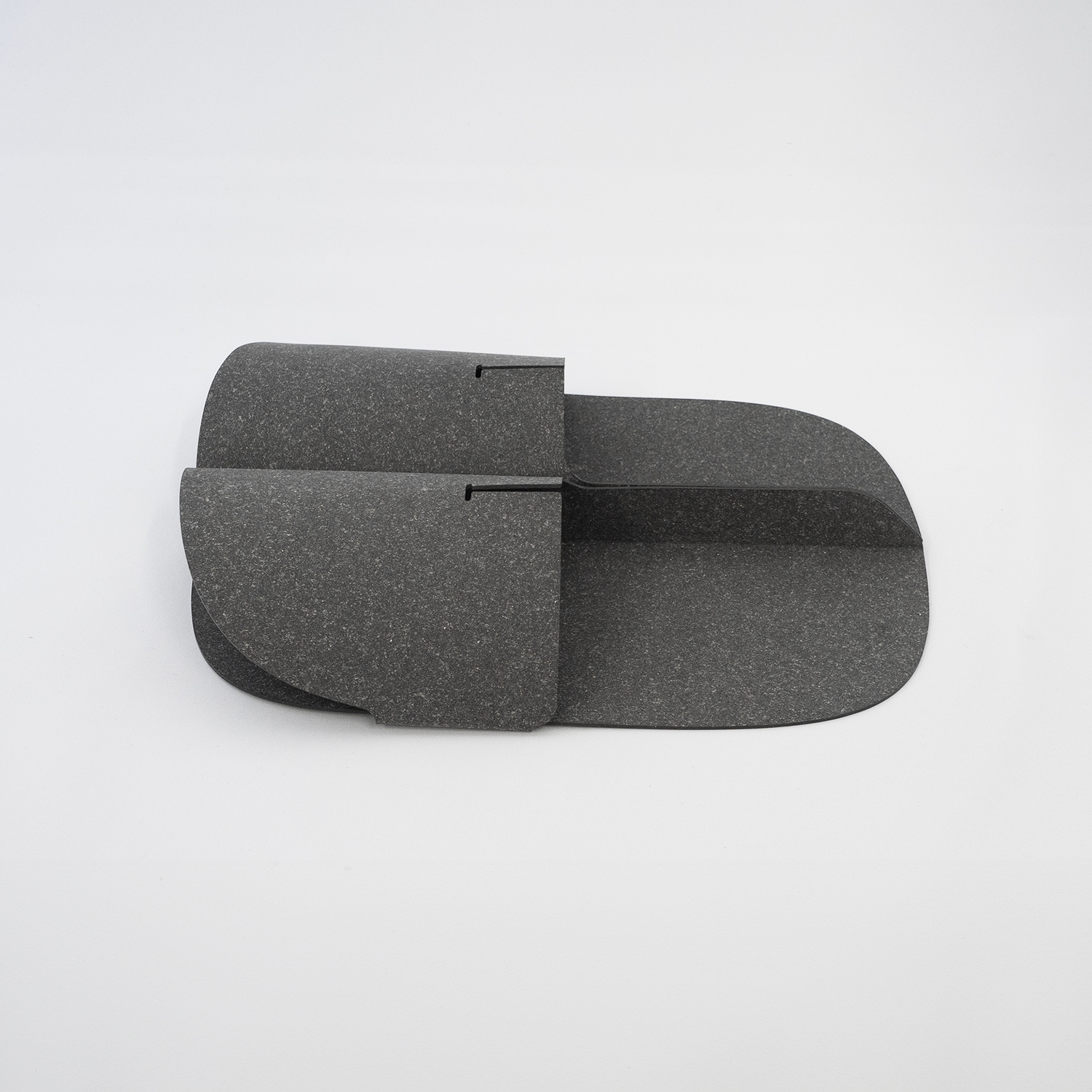 【MONOFORM SLIPPERS】整った置き姿の室内スリッパ(オープンタイプ)