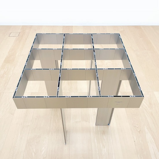 Grid Stand H700 3×3 | アルミ家具・インテリア | ecoms オンラインストア