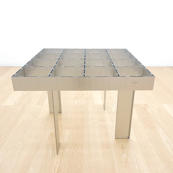 Grid Stand H700��4��4