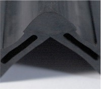 L型プロテクター L=330 ［2個］|戸当たり・保護材|ゴム・スポンジ素材