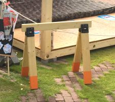 ソーヨブラシ4本セット ソーホースブラケット2x4組立セットMナチュラル H750XW870 (mm) 木