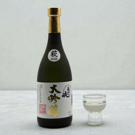 銀杯●純銀●福島県警察本部長賞●１２４グラム ワイングラスでおいしい⽇本酒アワード2025で鳴⾨鯛の3つの⽇本酒が