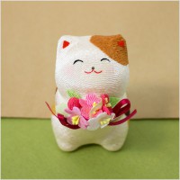 お花の贈り物　三毛猫|置物・お飾り|猫グッズ