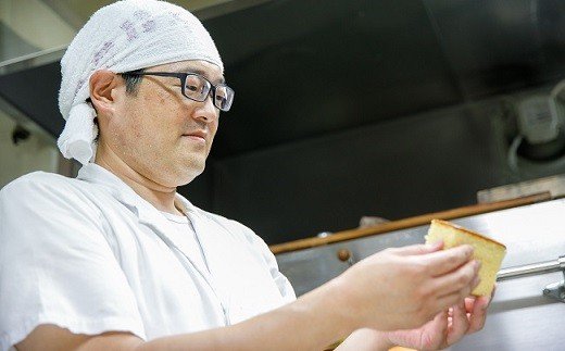 「長崎カステラ」1本とココアにオレンジ風味の餡が絶妙「松浦ろまん」5個