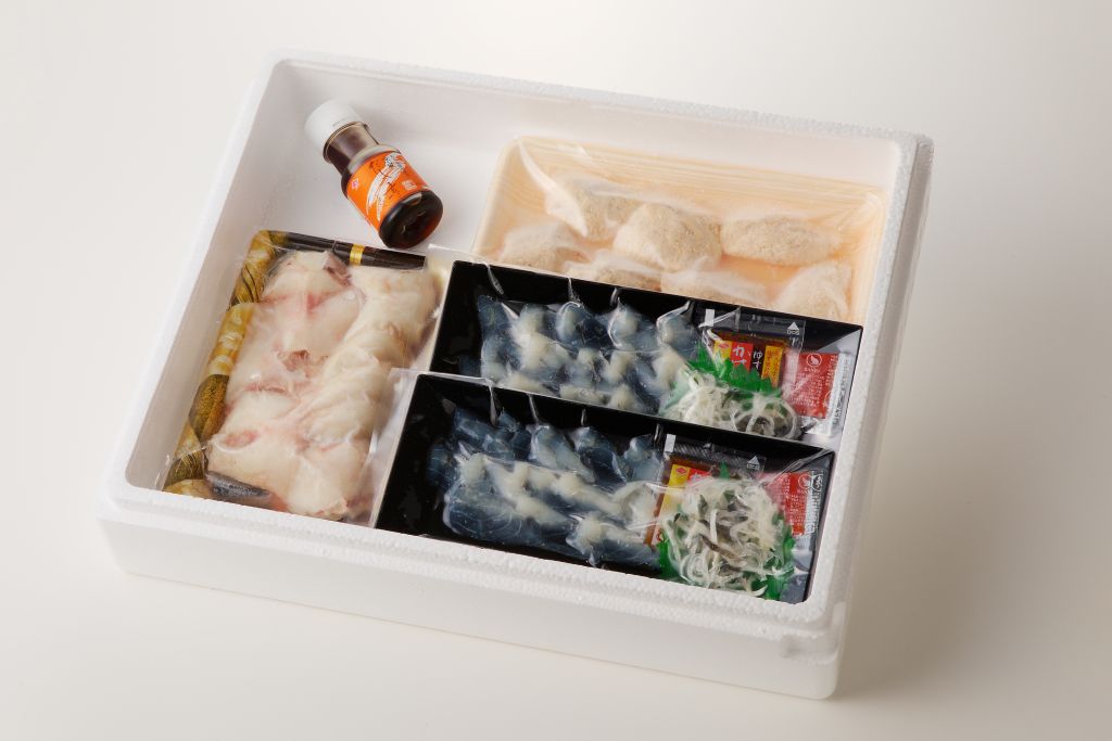 漁協直送！とらふぐを存分に味わう刺身・鍋・唐揚げフルコースセット2人前