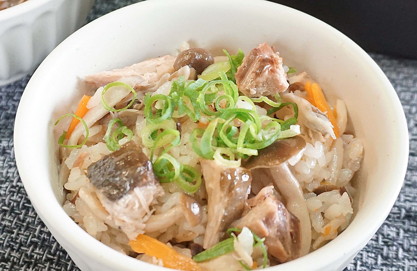 缶詰工場直送 伝統のさば缶「旬ほとぎ」水煮12缶