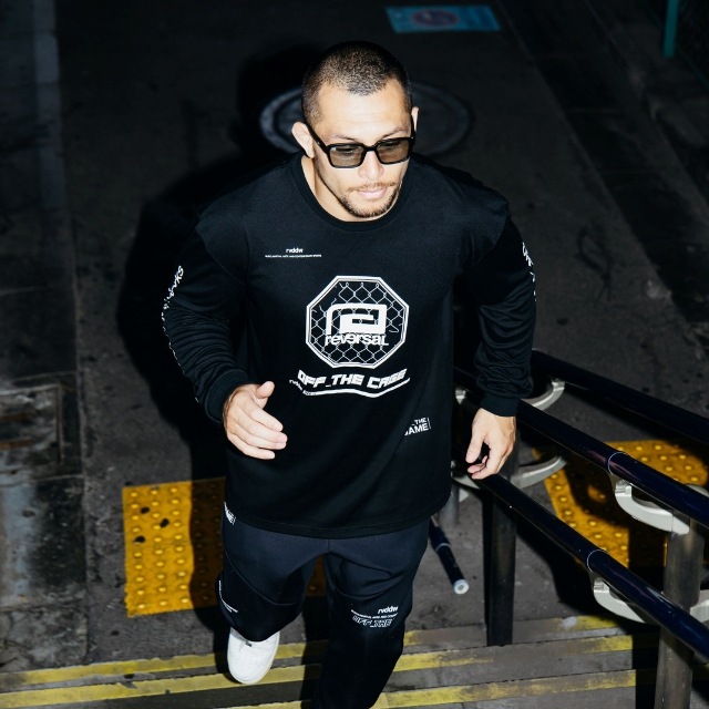 OFF_THE CAGE Reflective Long Sleeve Tee