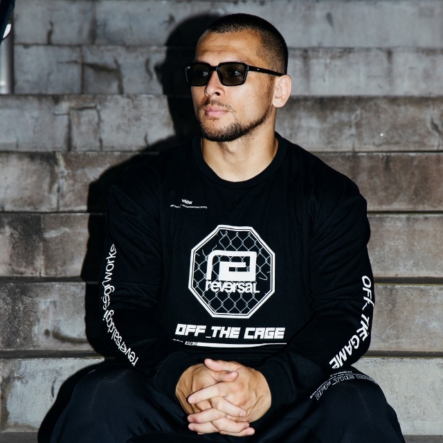 OFF_THE CAGE Reflective Long Sleeve Tee