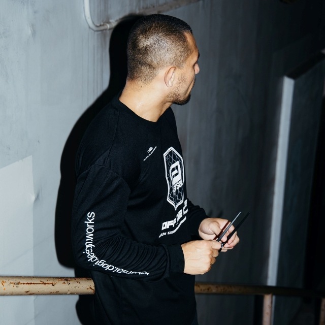 OFF_THE CAGE Reflective Long Sleeve Tee