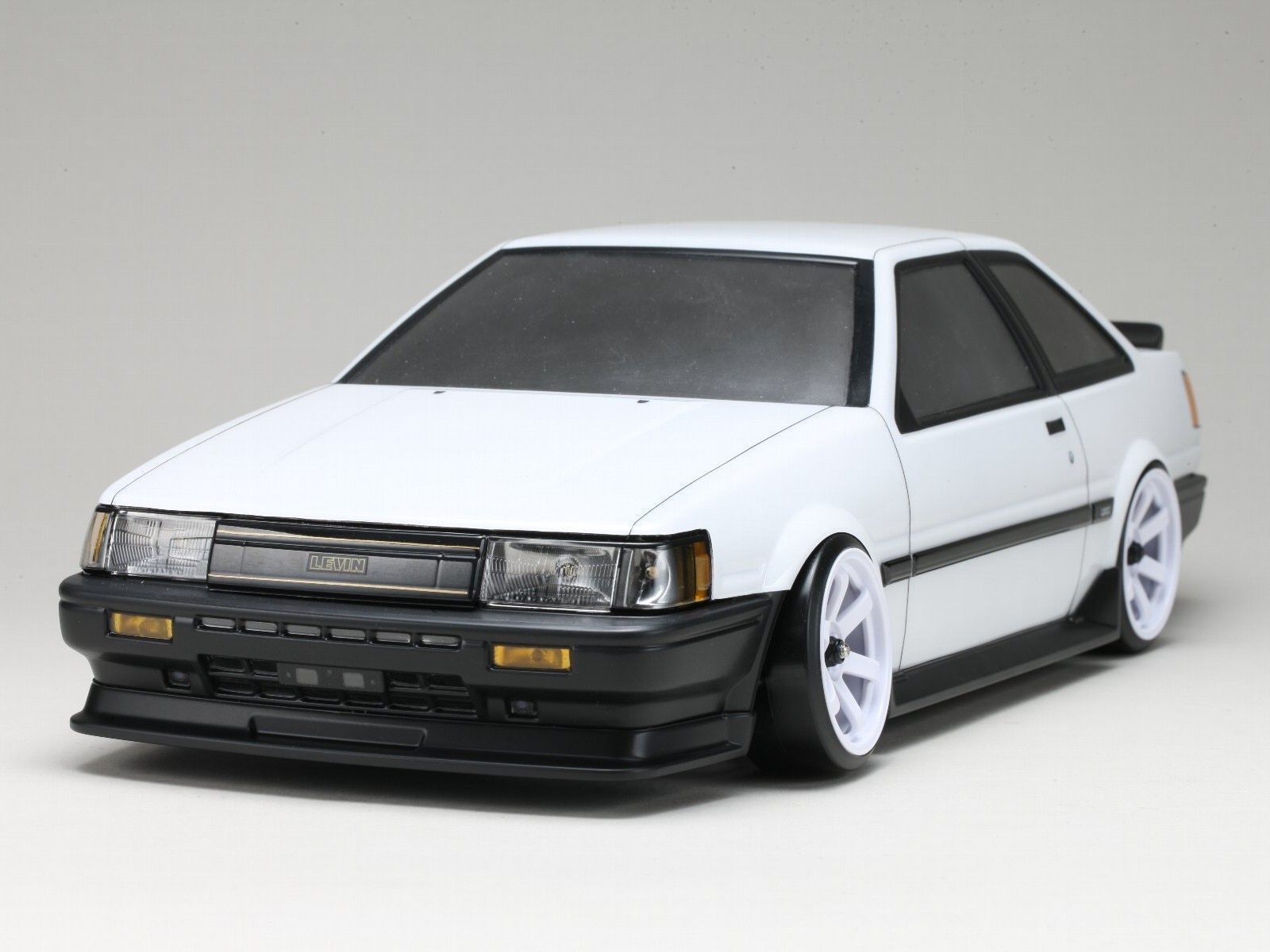 SD-AE86L2B トヨタカローラ (AE86)レビン 2ドアボディセット