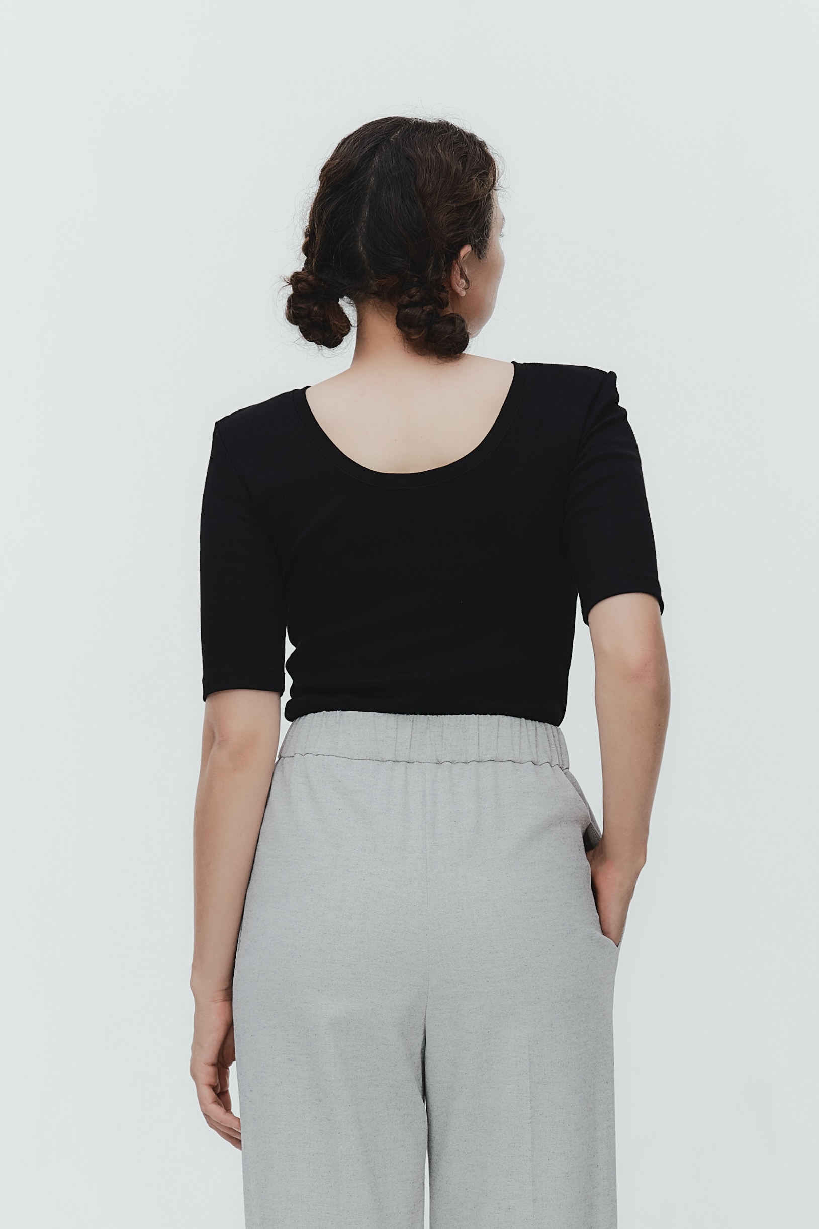 yori 裏毛ヘムギャザーカットソー　ブラック yori