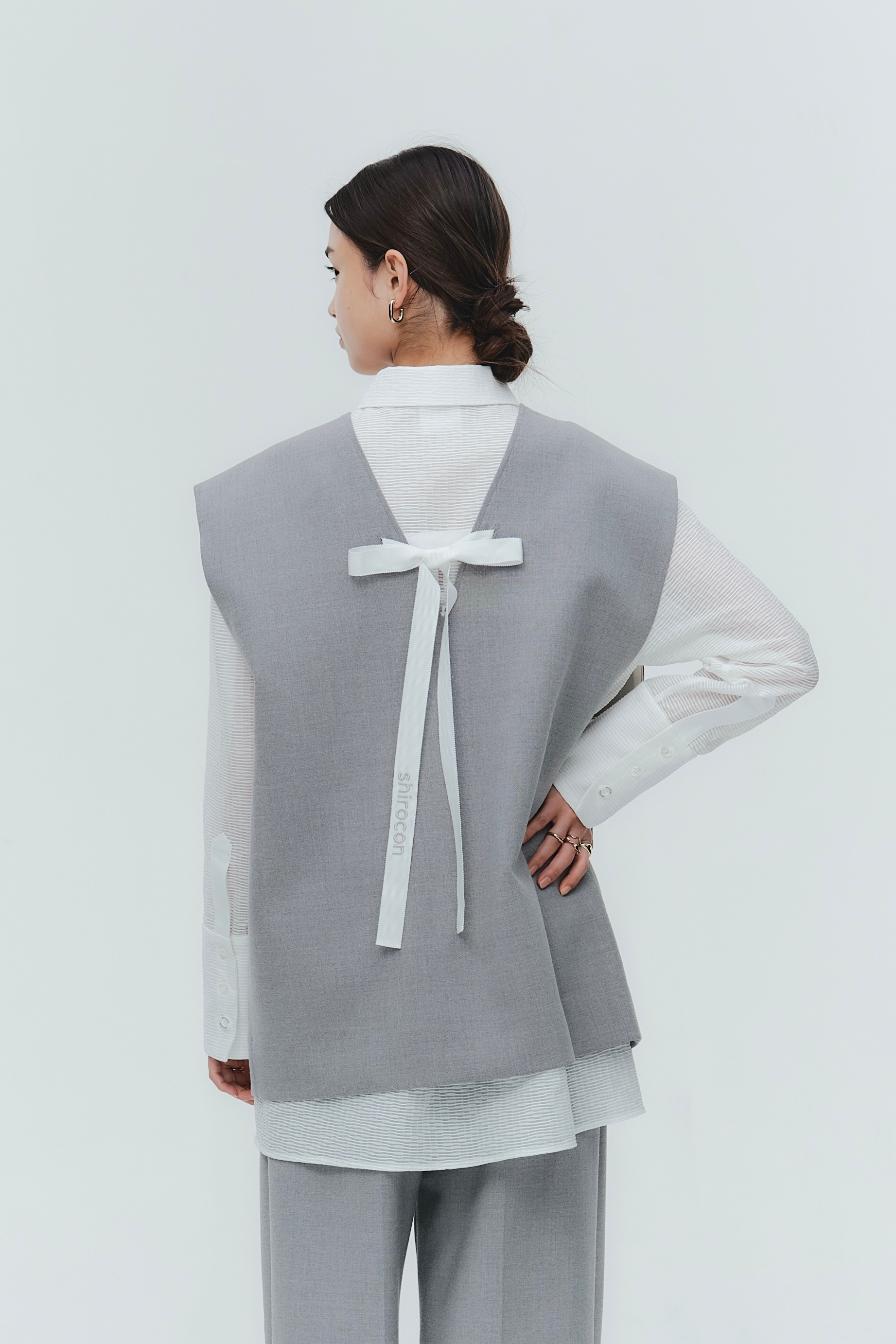 2月下旬発送予定 shirocon バックリボンオーバージレ【2026SP