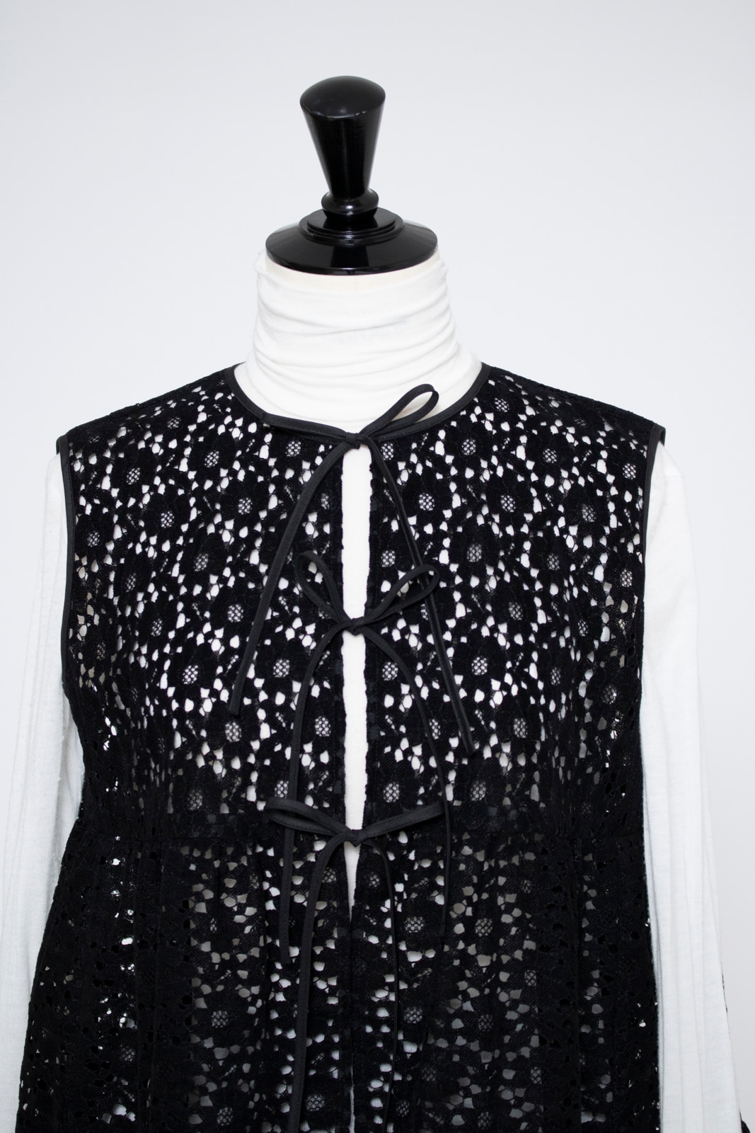 フロッキーレースティアードジレ