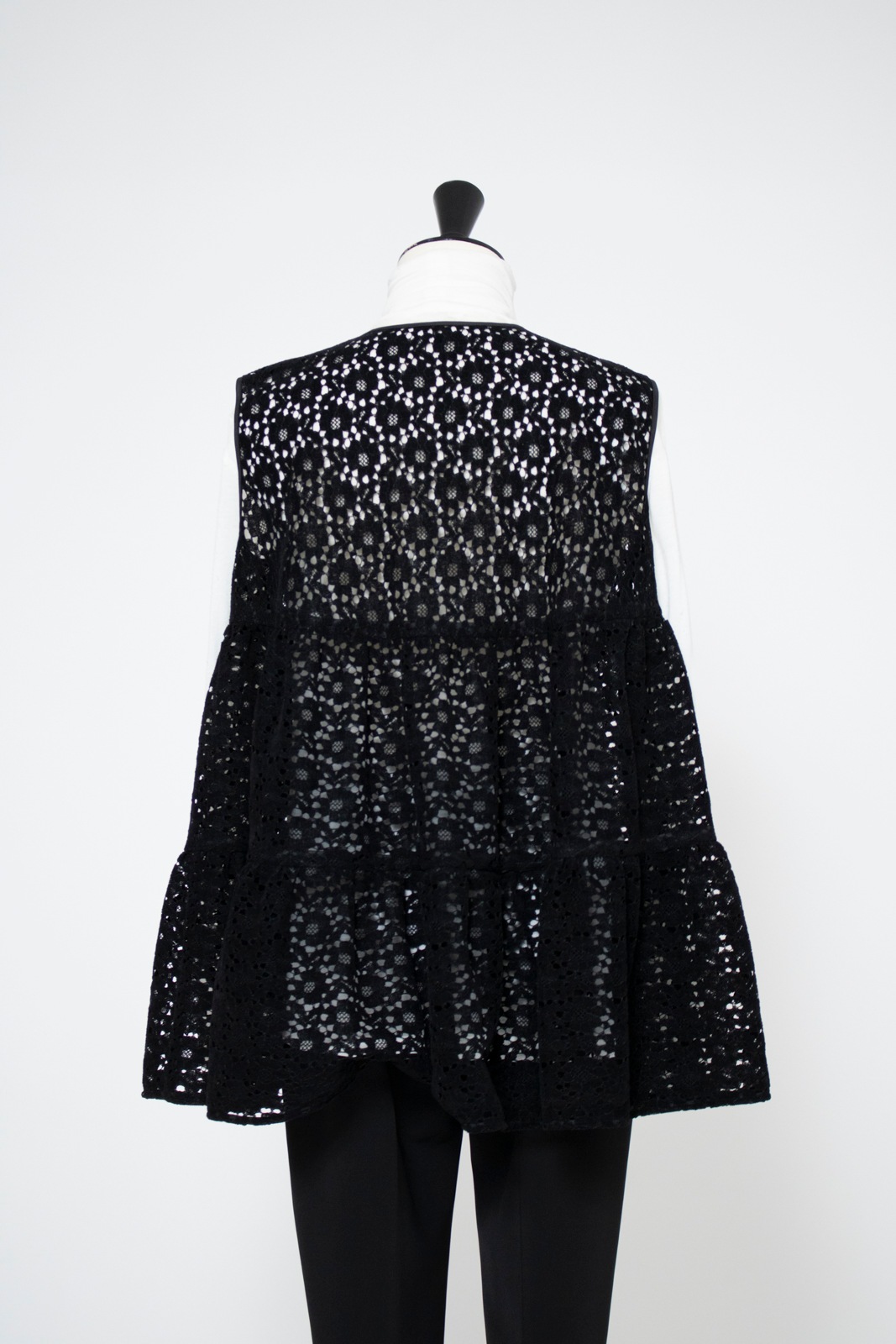 フロッキーレースティアードジレ