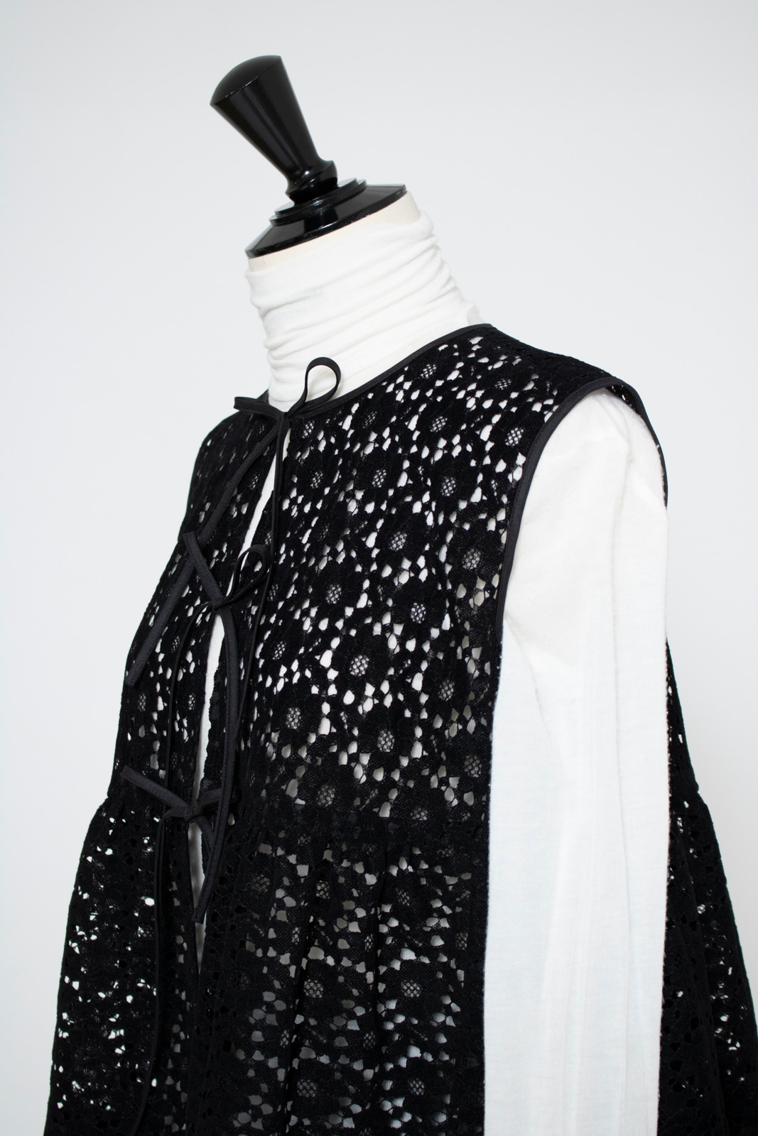 フロッキーレースティアードジレ