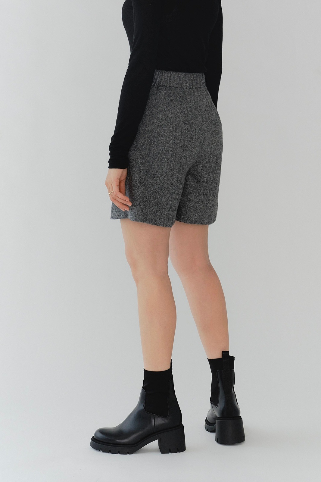 ウールショートパンツ【2025AW】11/17pm21:00～販売 | 11/17pm21:00