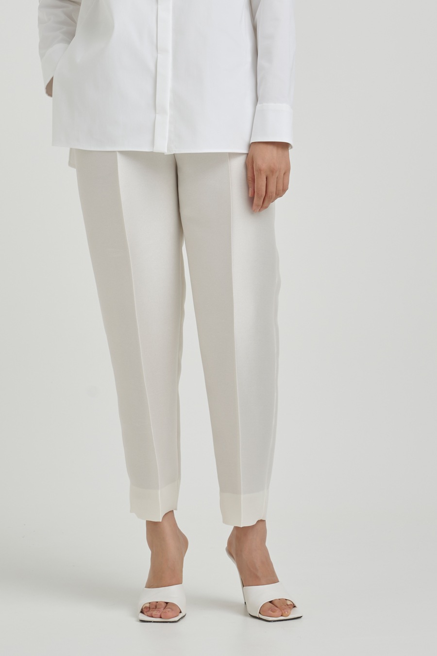 shirocon シルキードレスパンツ | 2023 SP Collection | yori 