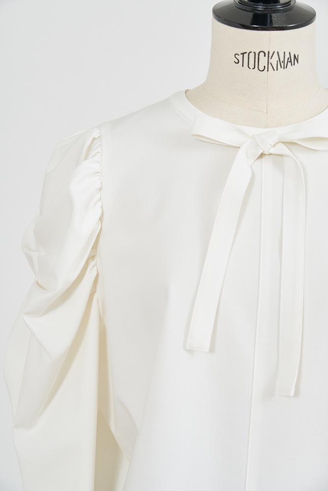 タックショルダーハンサムブラウス（チェック）