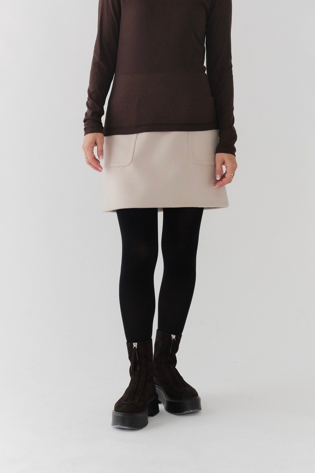 【新品タグ付】yori ポケットウールミニスカート(black 38サイズ) ポケットウールミニスカート【2025AW】 | all item| yori