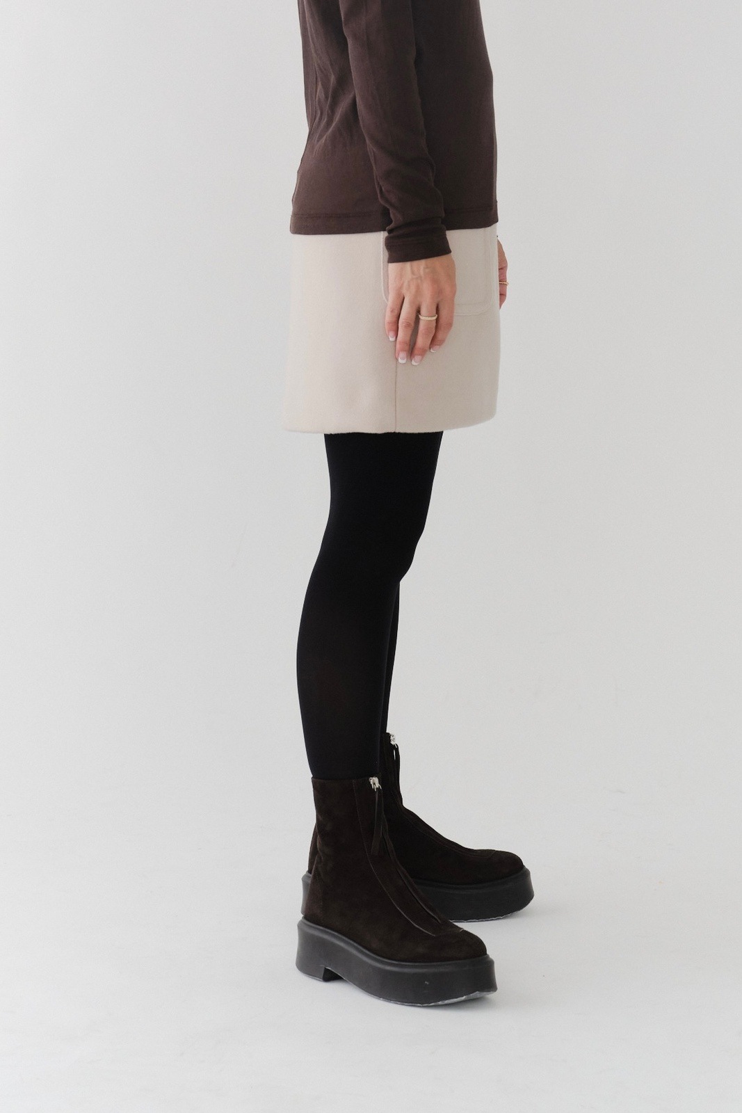 【新品タグ付】yori ポケットウールミニスカート(black 38サイズ) ポケットウールミニスカート【2025AW】 | all item| yori