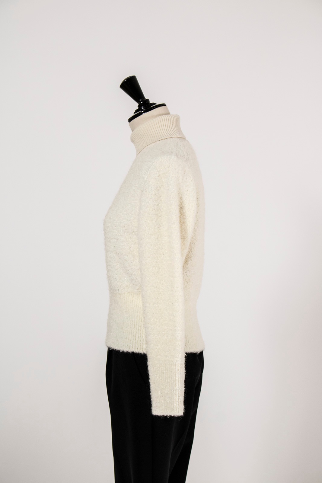 shirocon グロスモヘアタートルニット【2025AW】