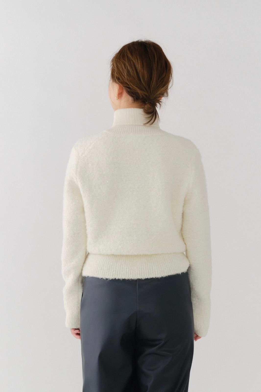 shirocon グロスモヘアタートルニット【2025AW】