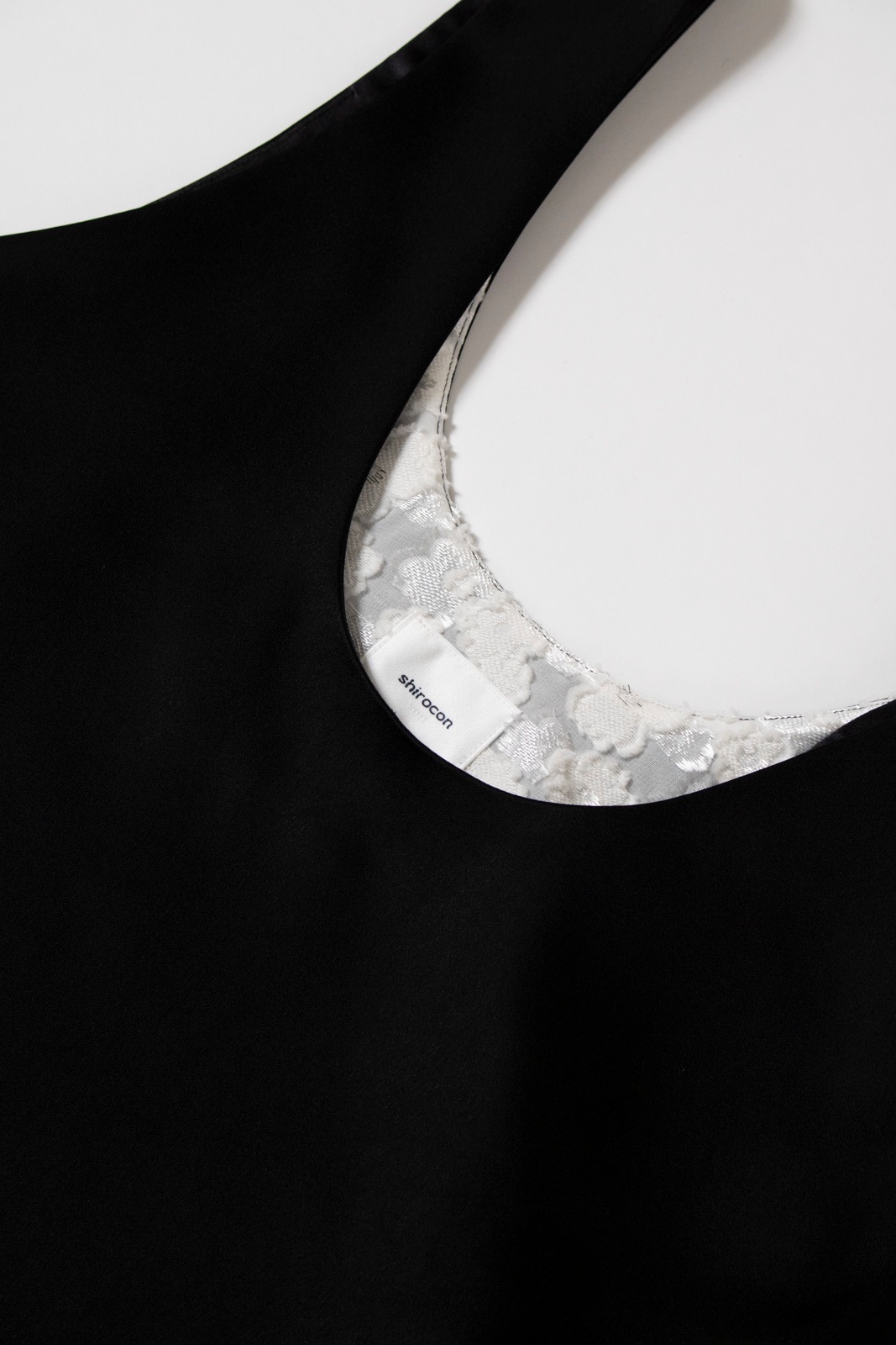 未試着 【yori】【shirocon】 チャンキーサテンドレス　36 shirocon チャンキーサテンドレス【2025AW】 | 2025 AW