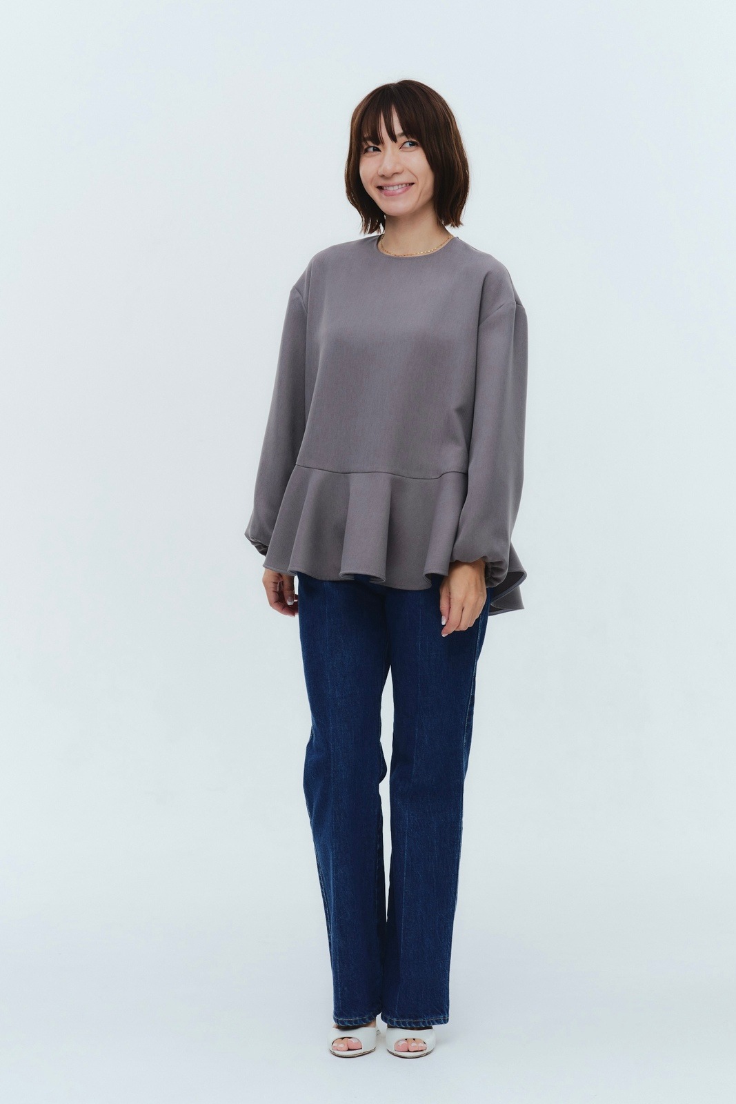 パウダリーヘムフレアブラウス パウダリーヘムフレアブラウス | all item| yori