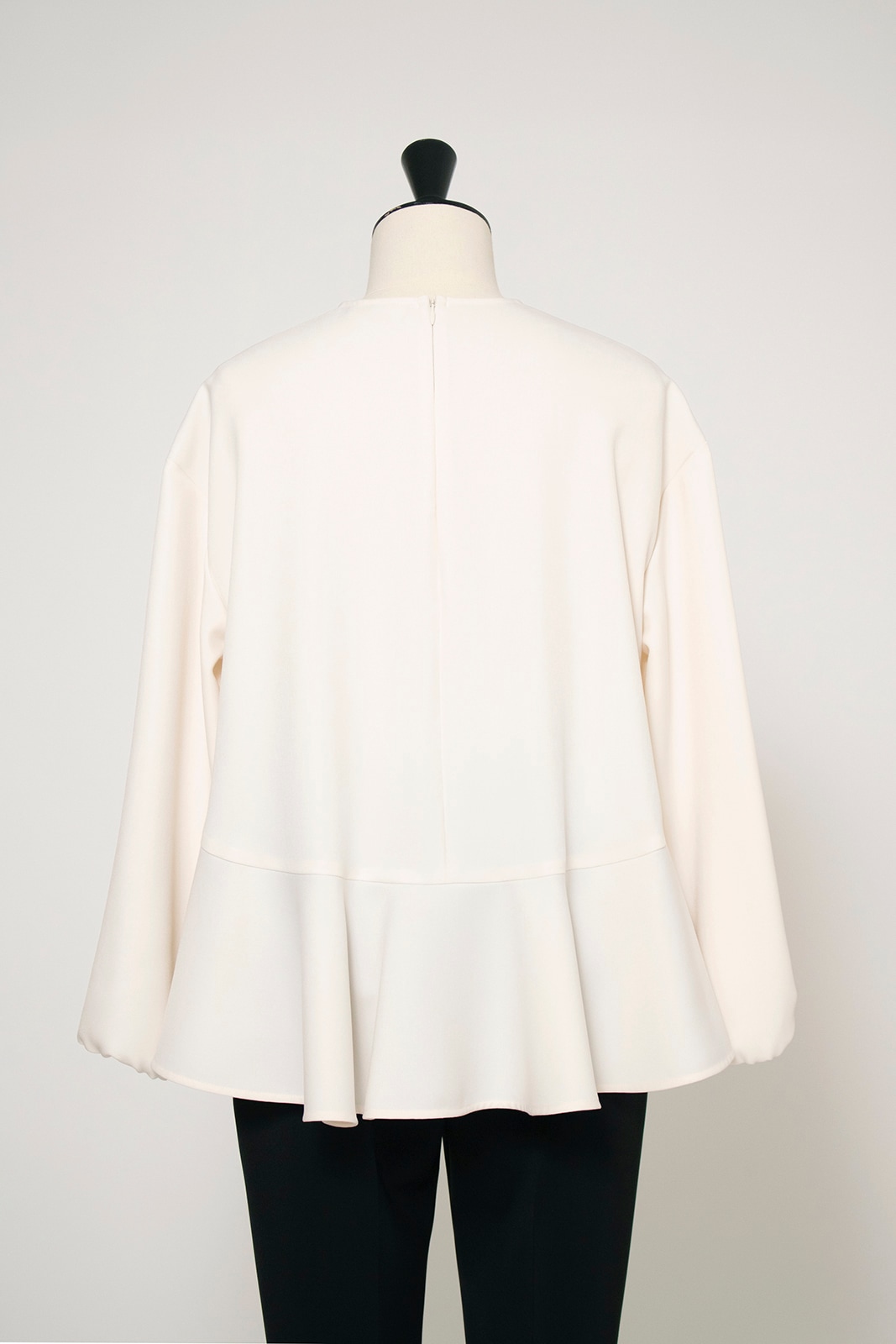 パウダリーヘムフレアブラウス | all item| yori