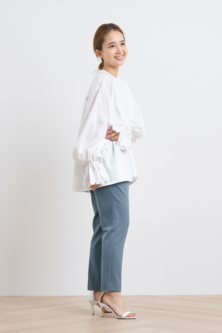 スカラップカットワークブラウス【2022AW】12月中旬発売予定 | tops | yori