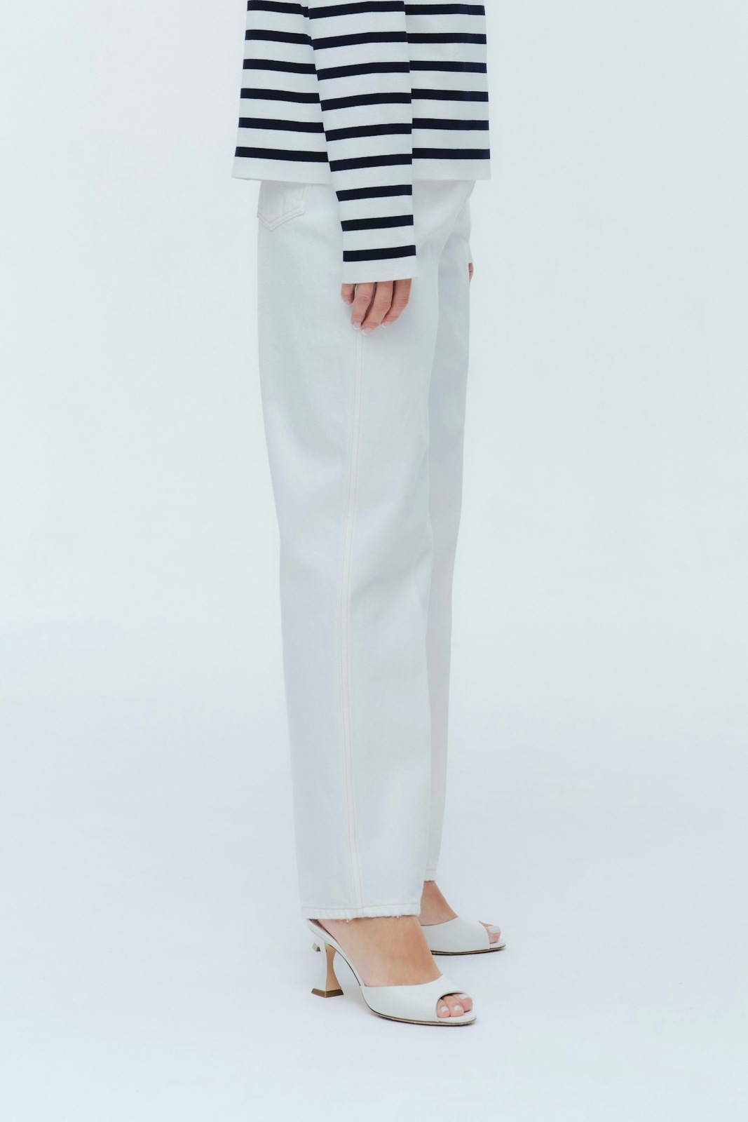 2月下旬発送予定 Audreyテーパードホワイトデニム【2026SP】 | 2026SP