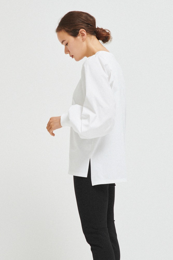 新品タグ付き yori ボリュームパフスリーブカットソー ブラック