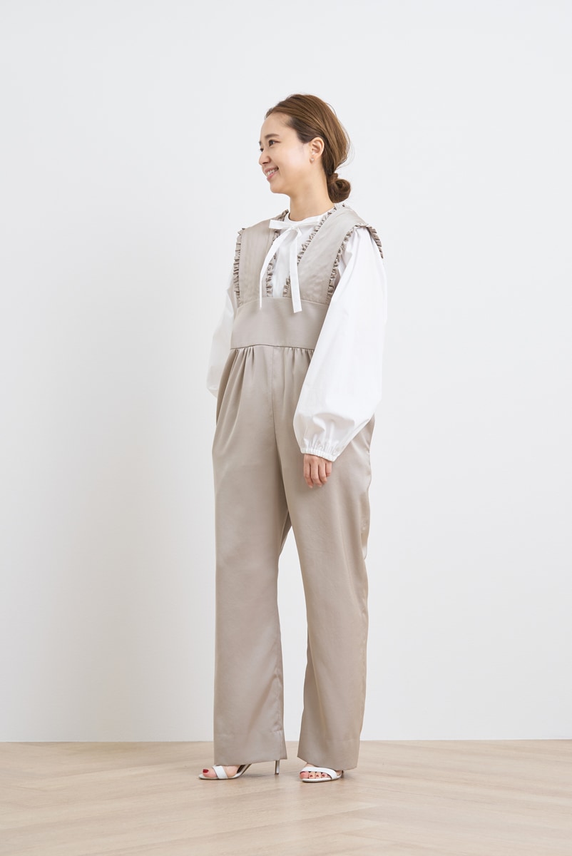 サテンフリルサロペット【2022AW】 | 2022 AW Collection | yori