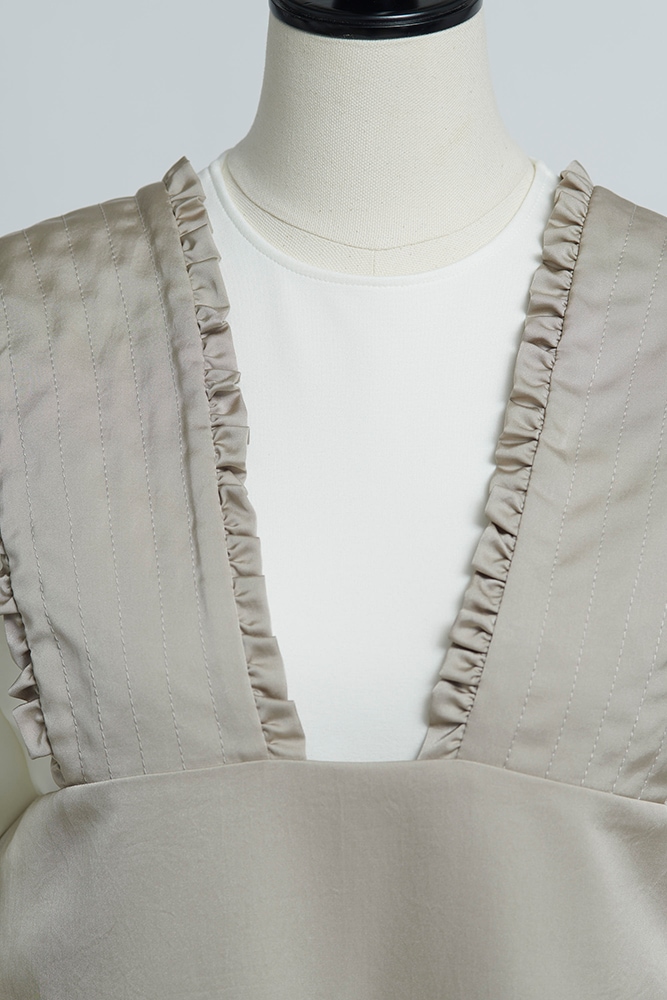 サテンフリルサロペット【2022AW】 | 2022 AW Collection | yori